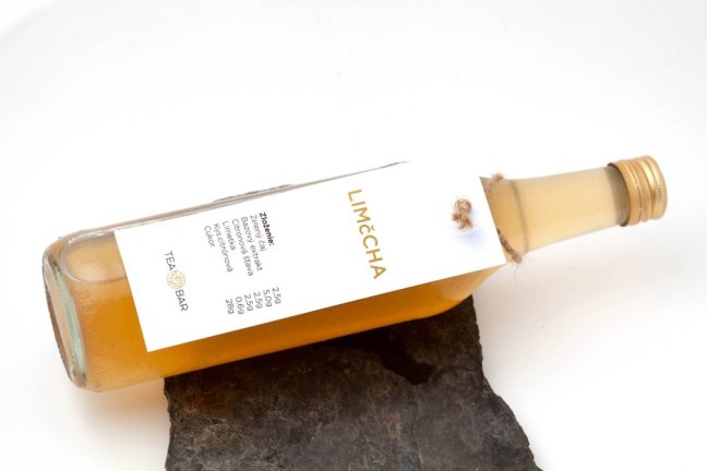 LIMčCHA: The refreshment of tea and grapes in every drop!